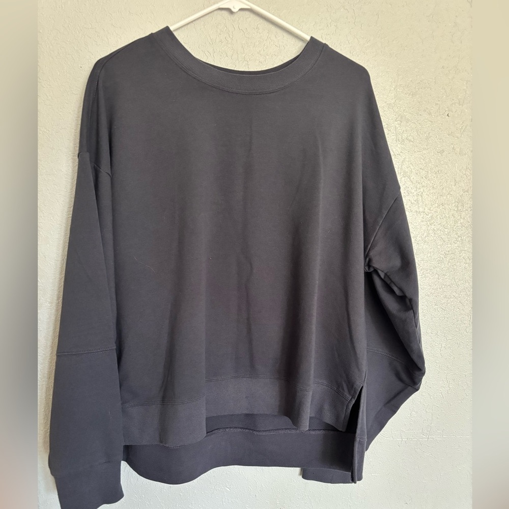 ALL IN MOTION-Women's Black Sweatshirt